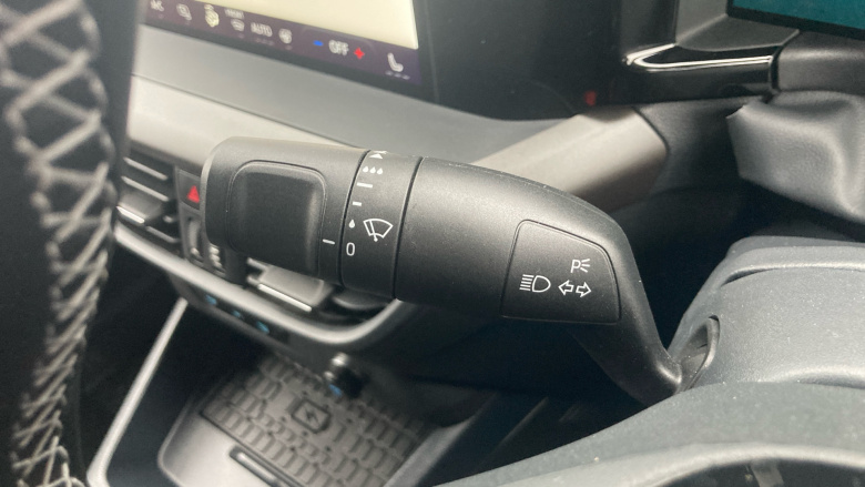 Ford Transit Courier E-Transit Courier 100kW 43kWh Limited Van Auto